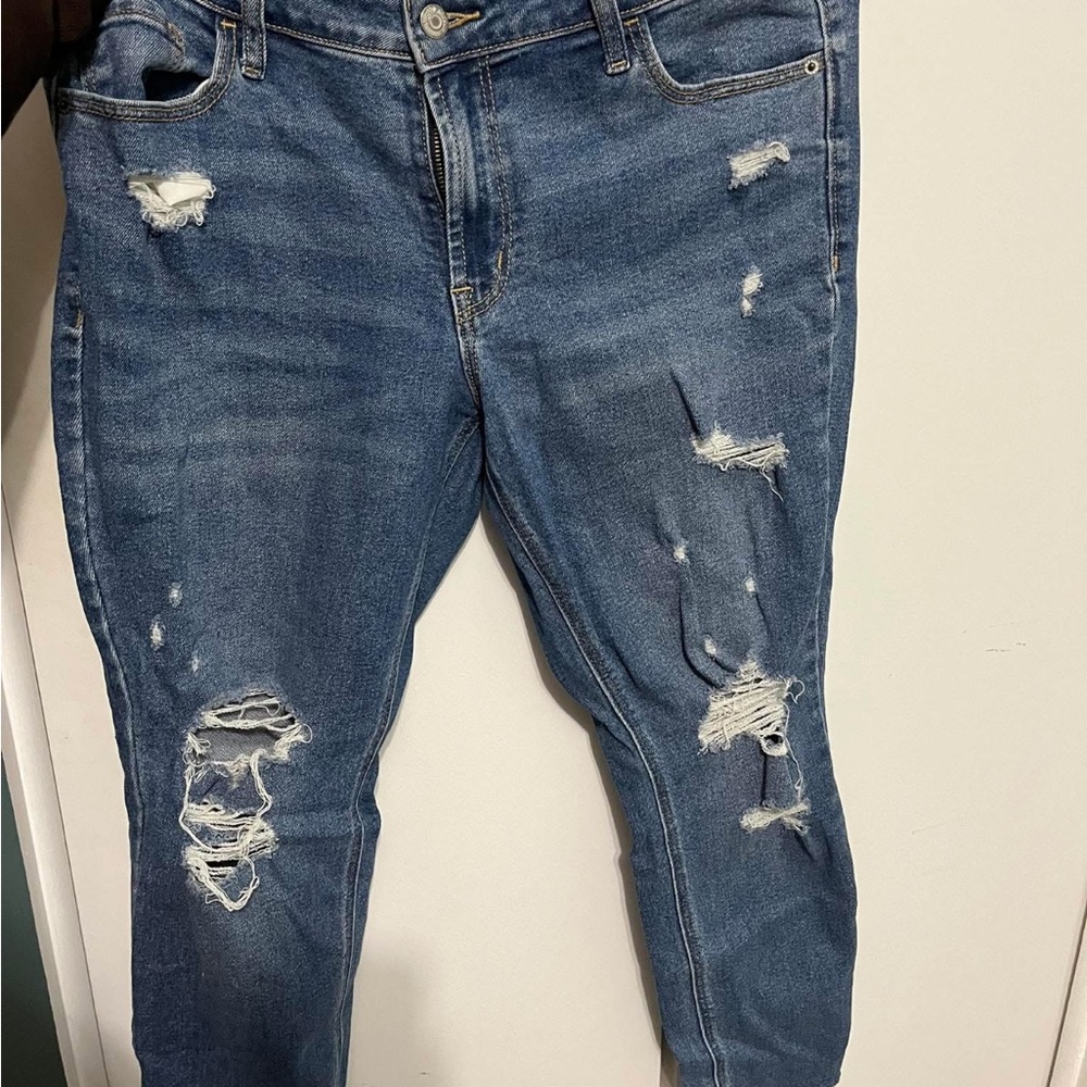 Old Navy Women's Distressed Blue Skinny Jeans